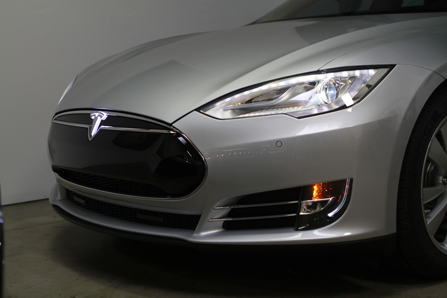 Tesla Model S How to Create Lighted T